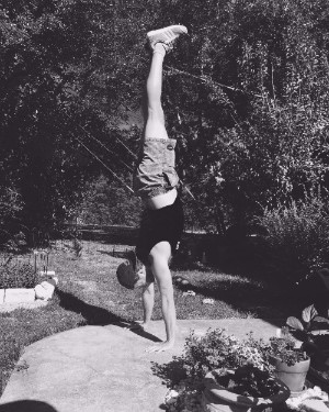 Handstand Rey Cardenas